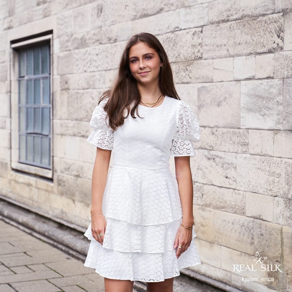 Realsilk konfirmationskjole 2025. Model Erica