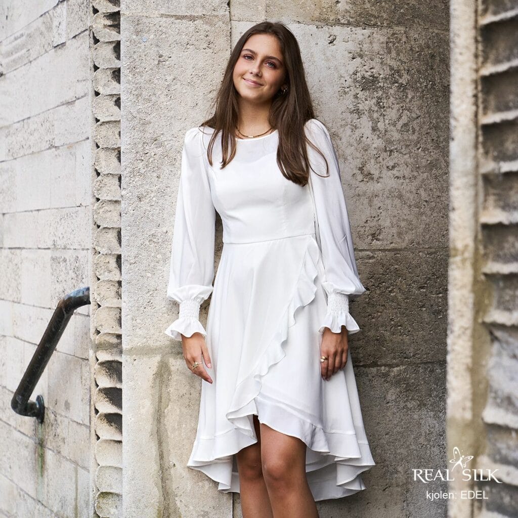Realsilk konfirmationskjole 2025. Model Edel