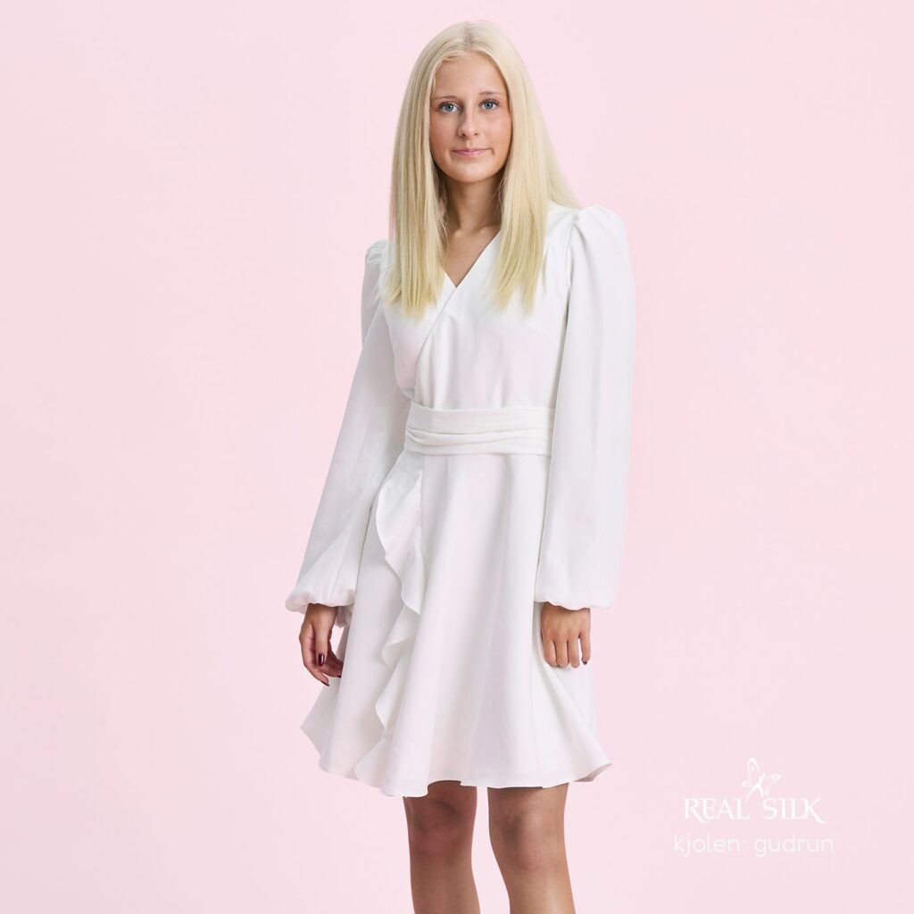 Realsilk konfirmationskjole 2026. Model Gudrun - front